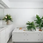 Hamilton Elite Penthouse