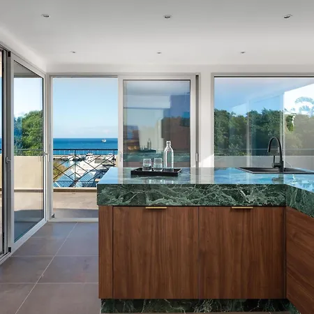 Hamilton Elite Penthouse