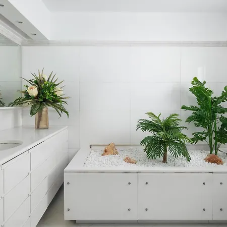 Hamilton Elite Penthouse