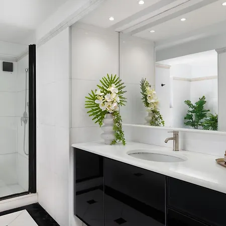 Hamilton Elite Penthouse