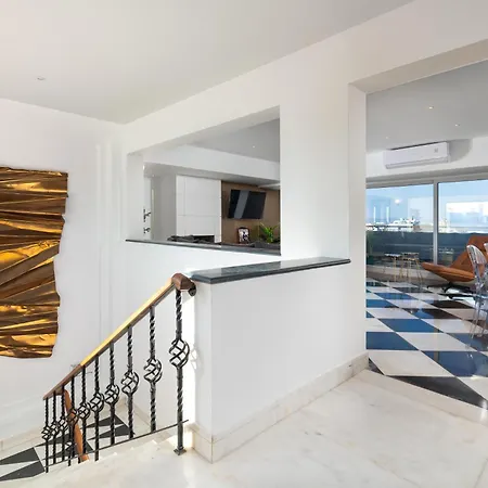 Hamilton Elite Penthouse * Rhodes City